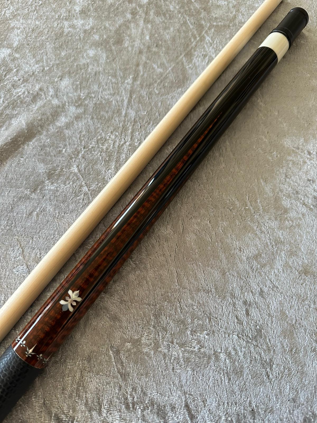 Arthur Cue Ebony Snake